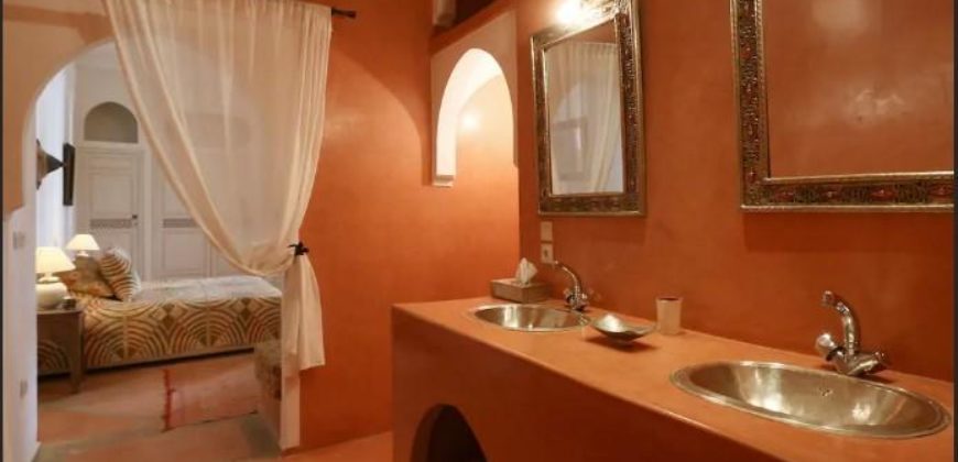 Un Riad est situé en pleine médina de Marrakech