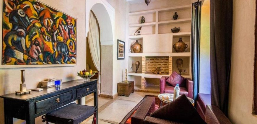 beau Riad traditionnel transformer en maison d’hôtes Médina – Marrakech