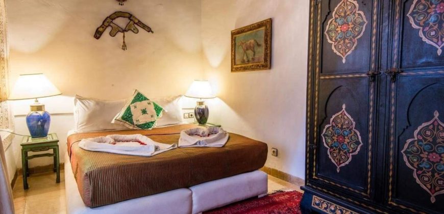 beau Riad traditionnel transformer en maison d’hôtes Médina – Marrakech