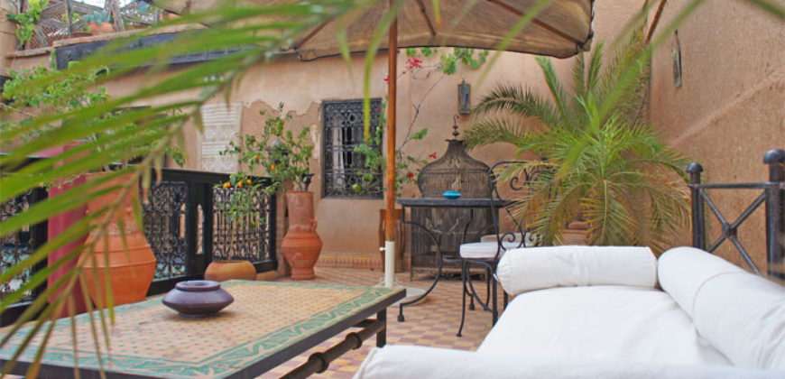 splendide  riad est situé dans l’un des endroits les plus préféré pour les visiteurs du Marrakech