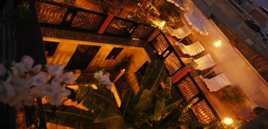 splendide  riad est situé dans l’un des endroits les plus préféré pour les visiteurs du Marrakech