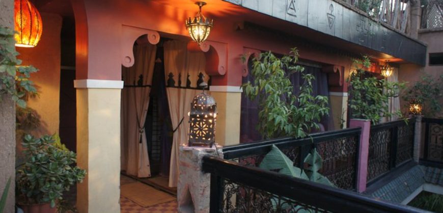 splendide  riad est situé dans l’un des endroits les plus préféré pour les visiteurs du Marrakech