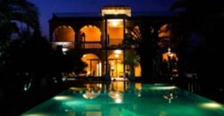 Riad comprend un mélange moderne et traditionnel situé  à Medina -Marrakech