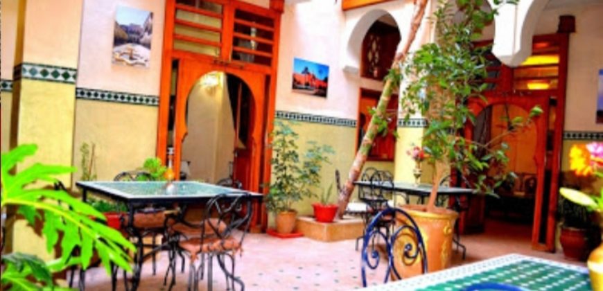 Riad comprend un mélange moderne et traditionnel situé  à Medina -Marrakech