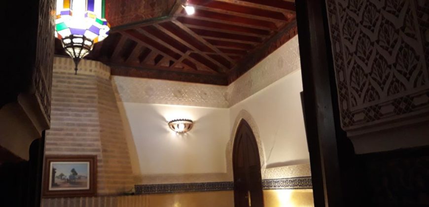 élégant Riad est situe au cœur de la Médina-Marrakech