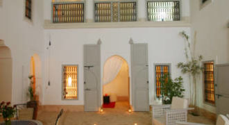 chic Riad Maison d’Hôtes à vendre à quelques minutes de Jamaa El Fna-Marrakech