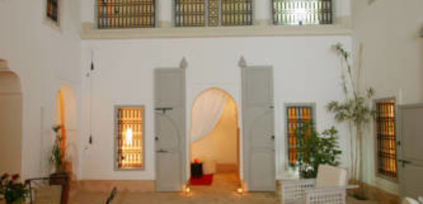 chic Riad Maison d’Hôtes à vendre à quelques minutes de Jamaa El Fna-Marrakech